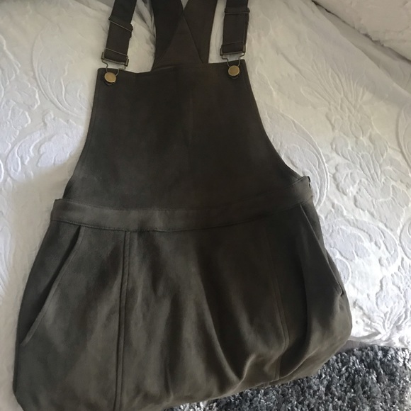 Kittenish Jessie James Decker overalls - Picture 3 of 3